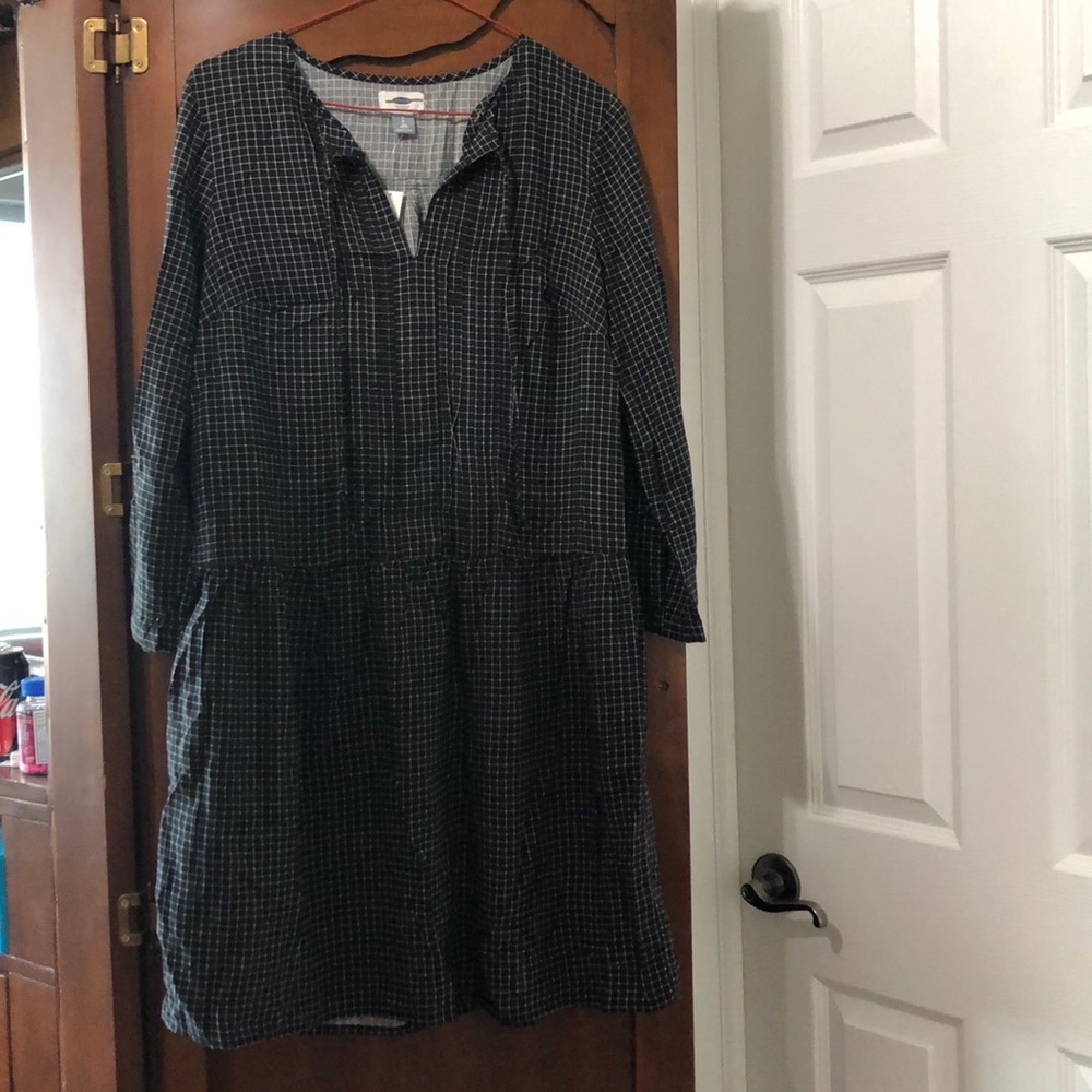 Gingham back and white boho dress